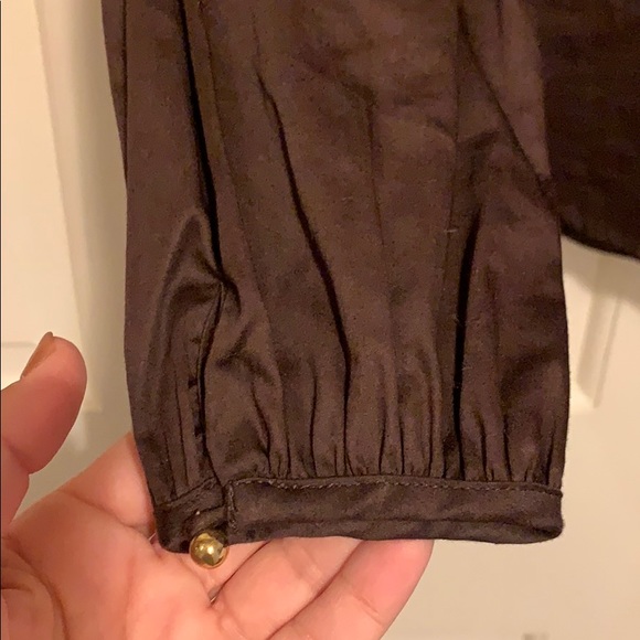 Elizabeth McKay cotton blouse. - Picture 3 of 5